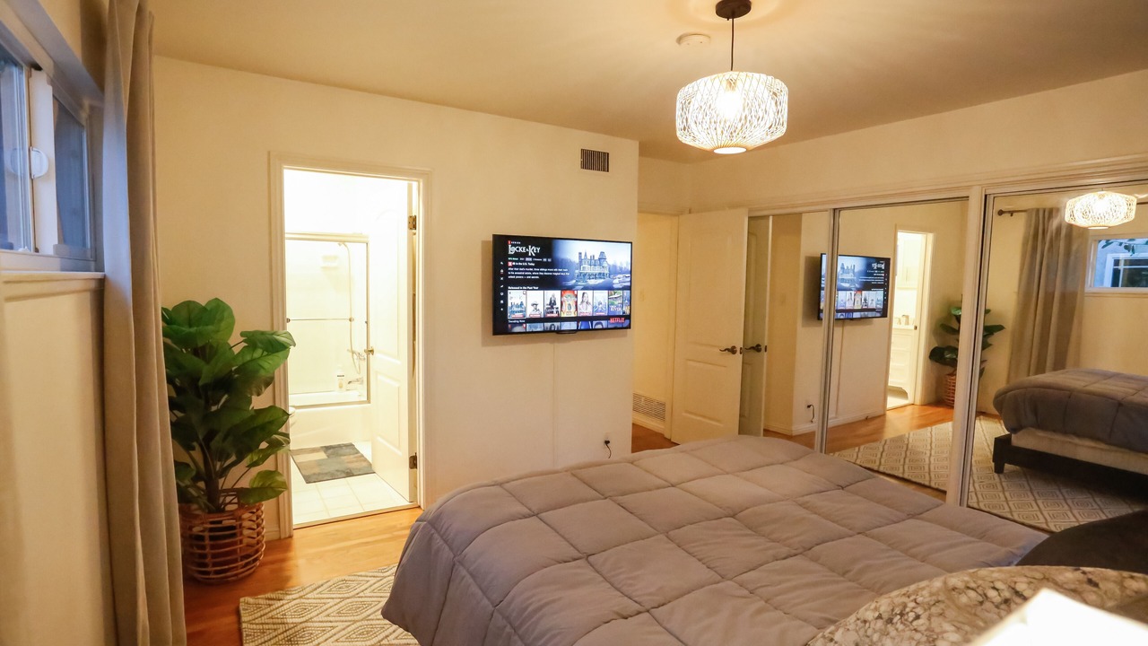 Photo of Bedroom in West Hills