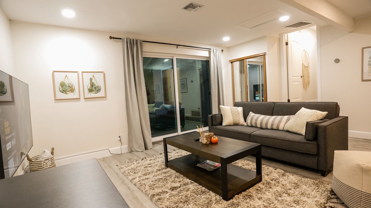 Photo of Livingroom in West Hills