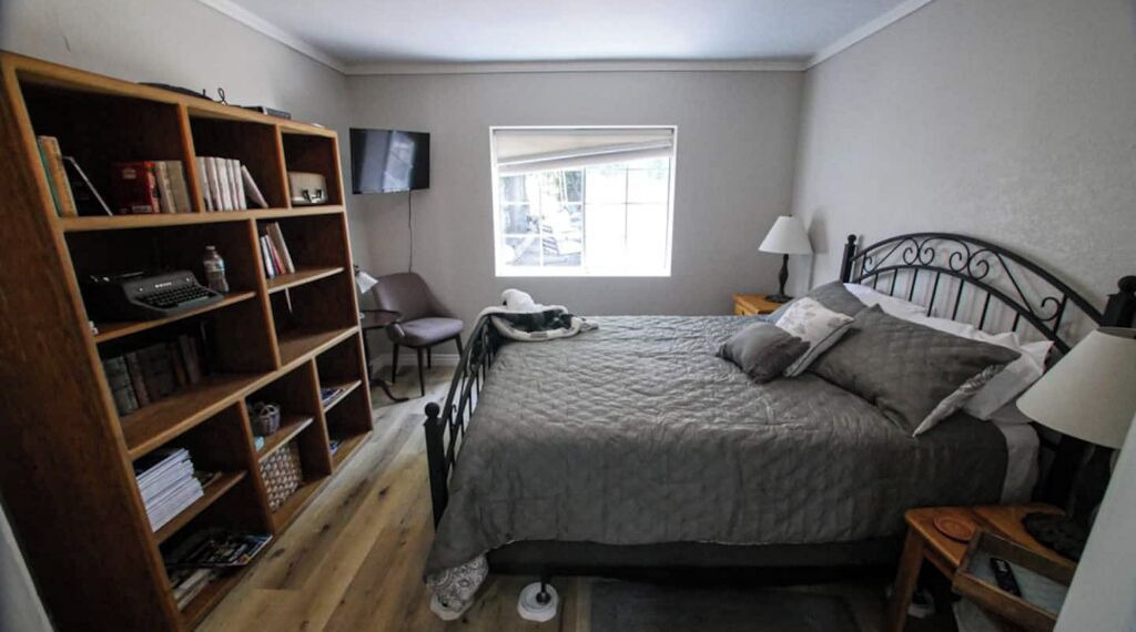 Photo of Bedroom in Lakeland Village