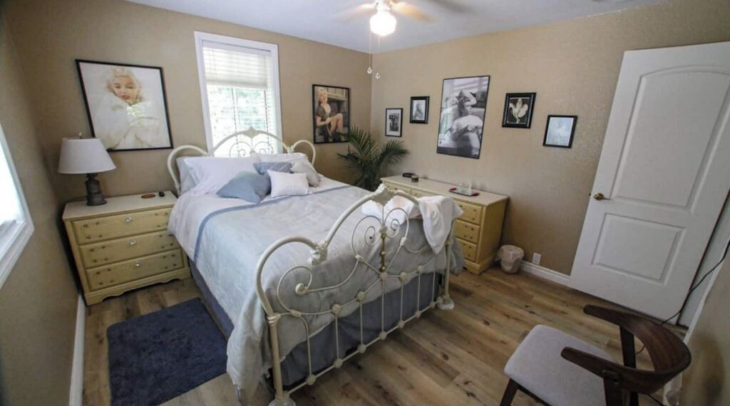Photo of Bedroom in Lakeland Village