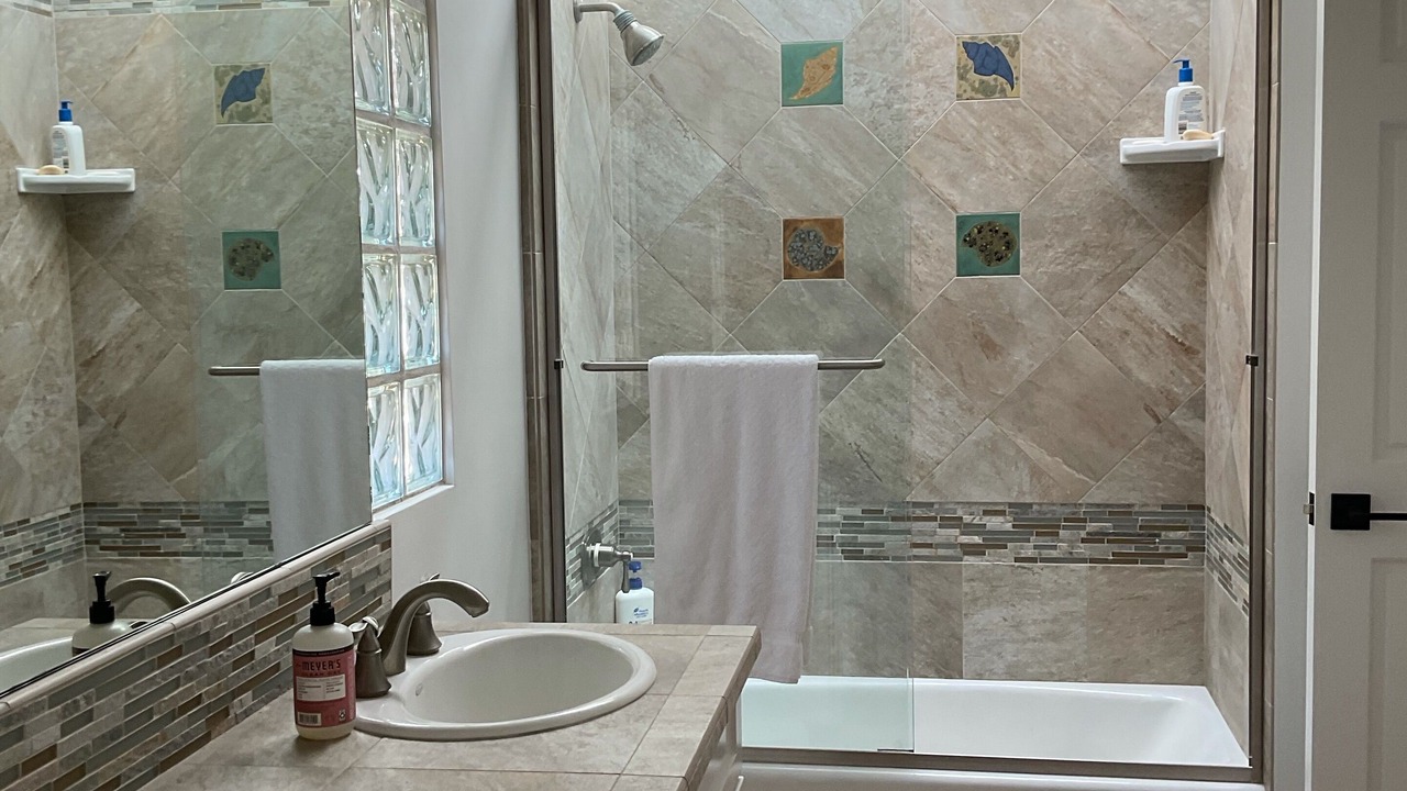 Photo of Bathroom in Alta Mesa