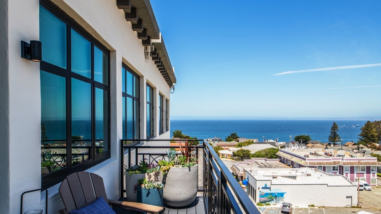 Photo of Patio Balcony in Pacific Grove