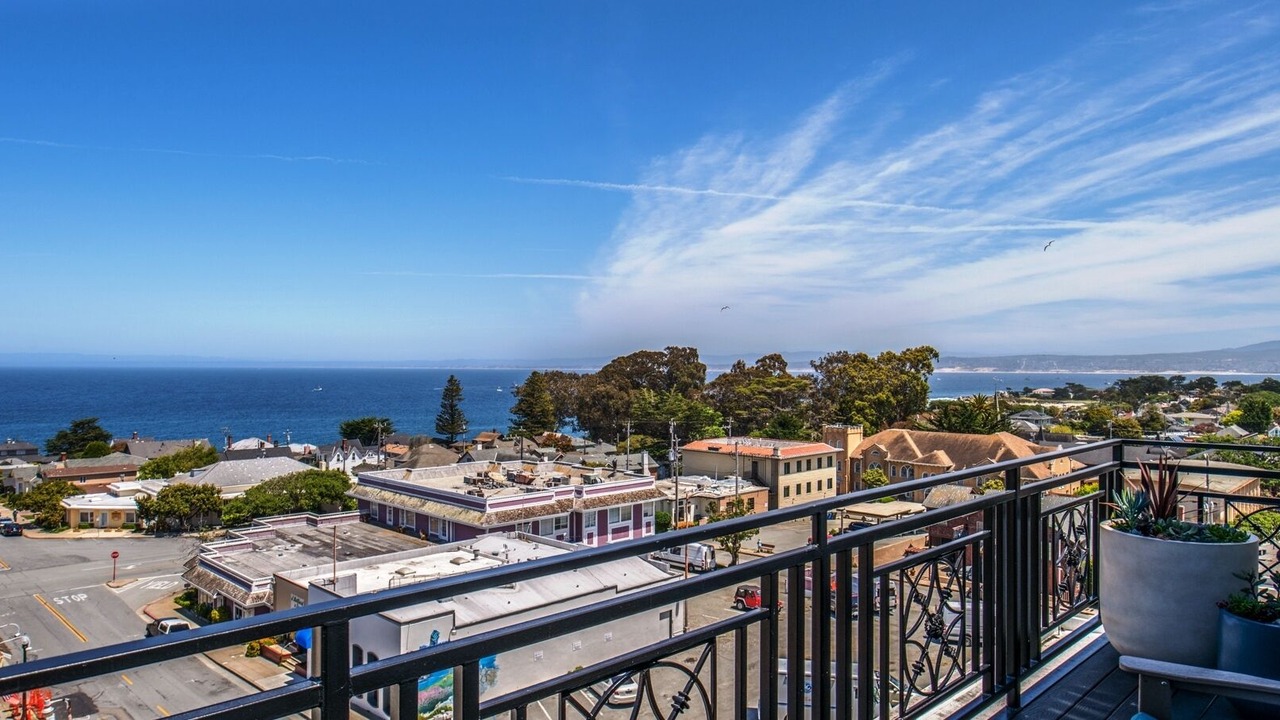 Photo of Patio Balcony in Pacific Grove
