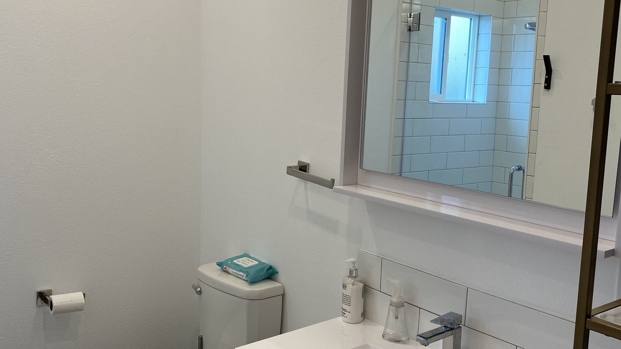 Photo of Bathroom in San Fernando