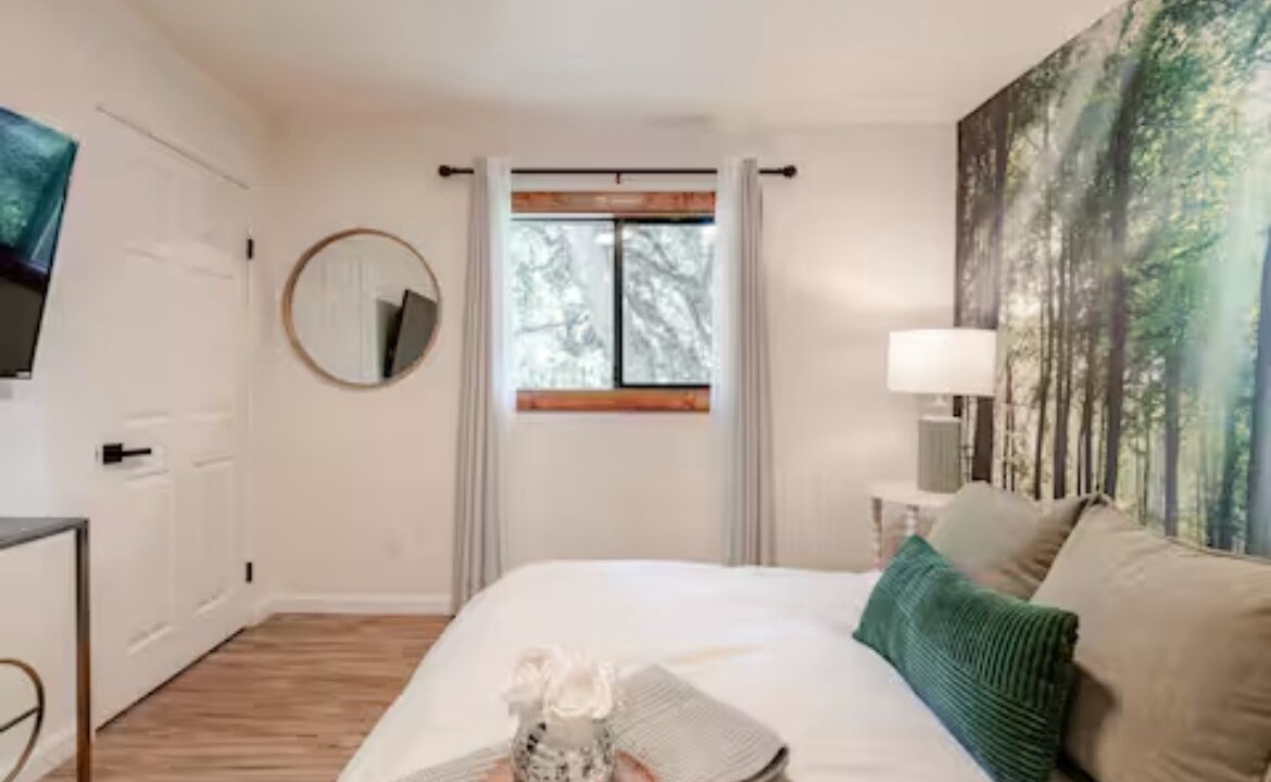 Photo of Bedroom in Carmel Valley