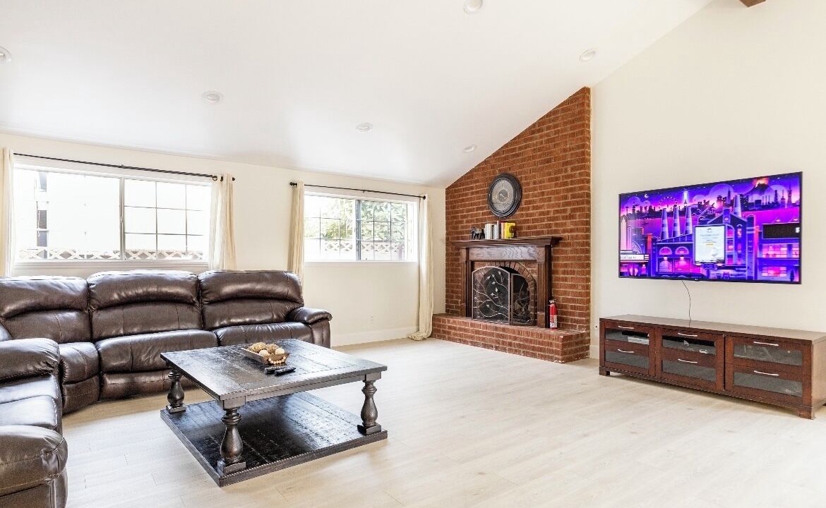 Photo of Livingroom in Cypress