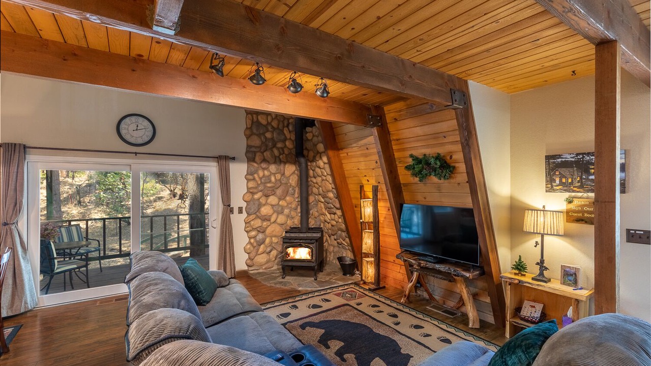 Photo of Livingroom in Oakhurst