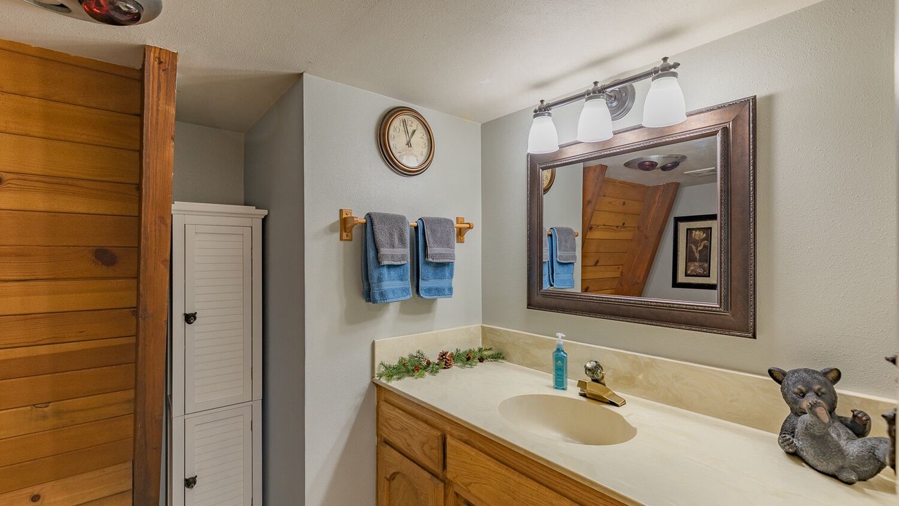 Photo of Bathroom in Oakhurst