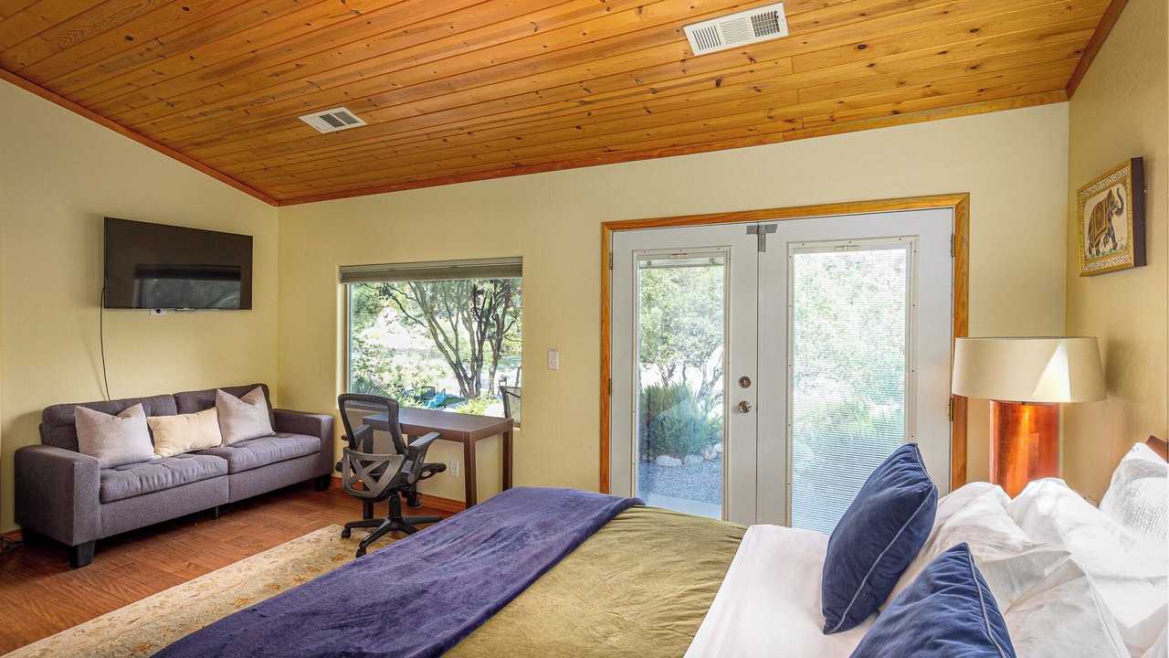 Photo of Bedroom in Three Rivers