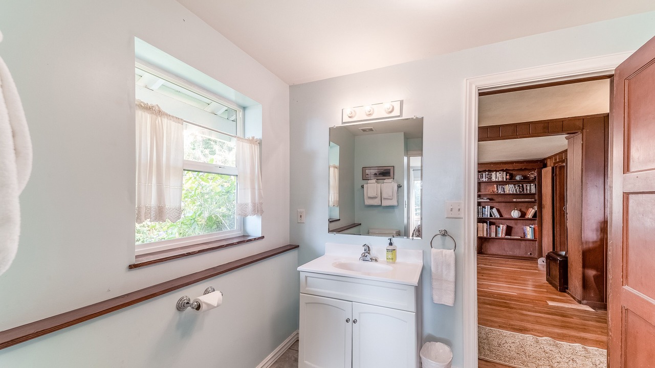 Photo of Bathroom in Westhaven-Moonstone
