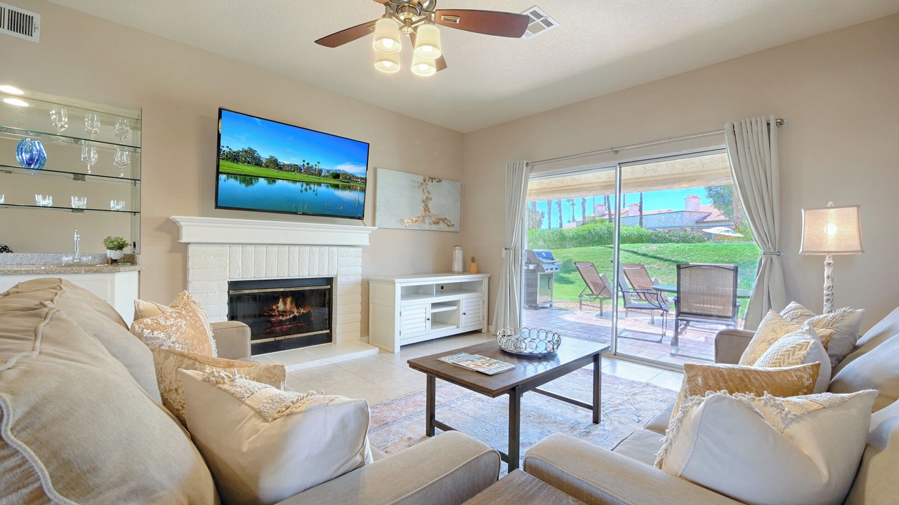 Photo of Livingroom in Palm Desert