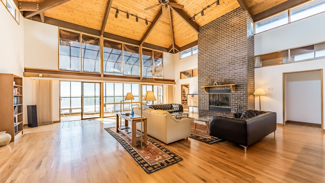 Photo of Livingroom in Crescent City North