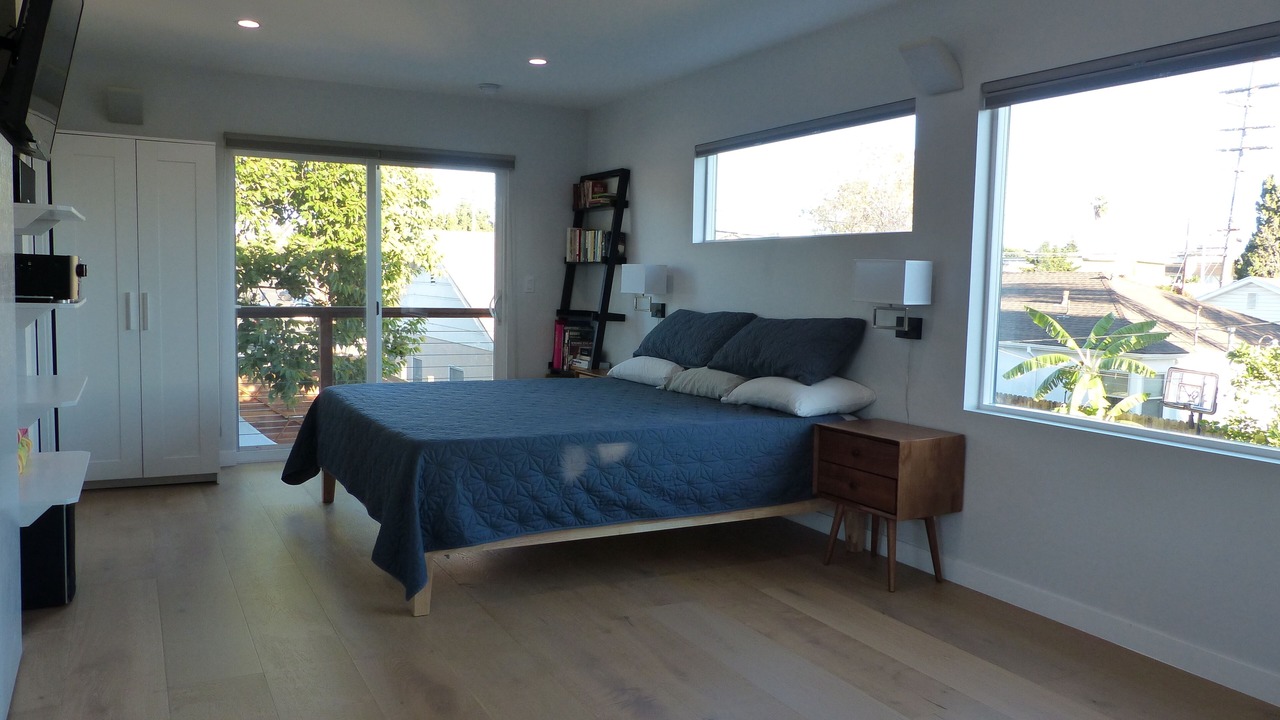 Photo of Bedroom in Sawtelle