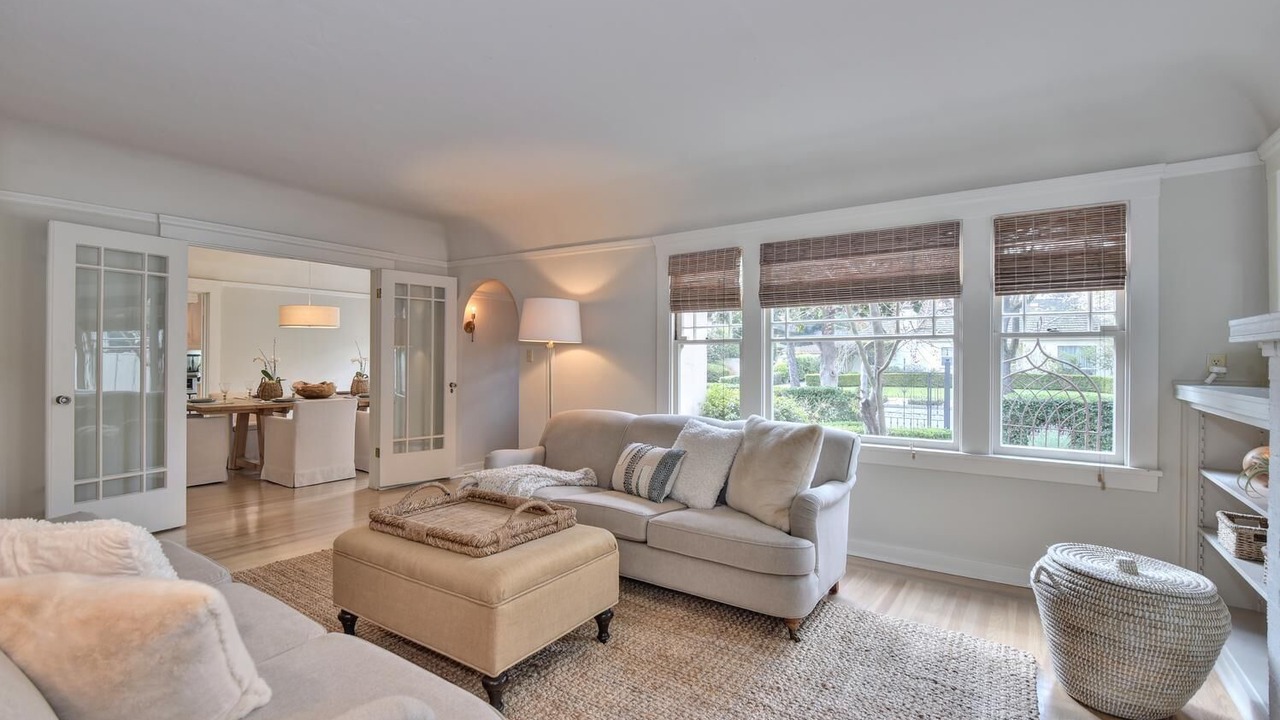 Photo of Livingroom in Old Palo Alto