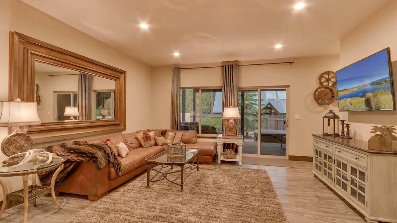 Photo of Bedroom in Tahoe Island