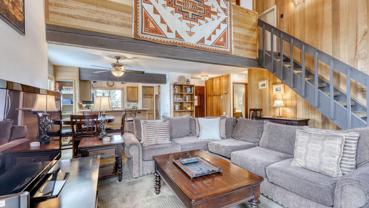 Photo of Livingroom in Mammoth Lakes