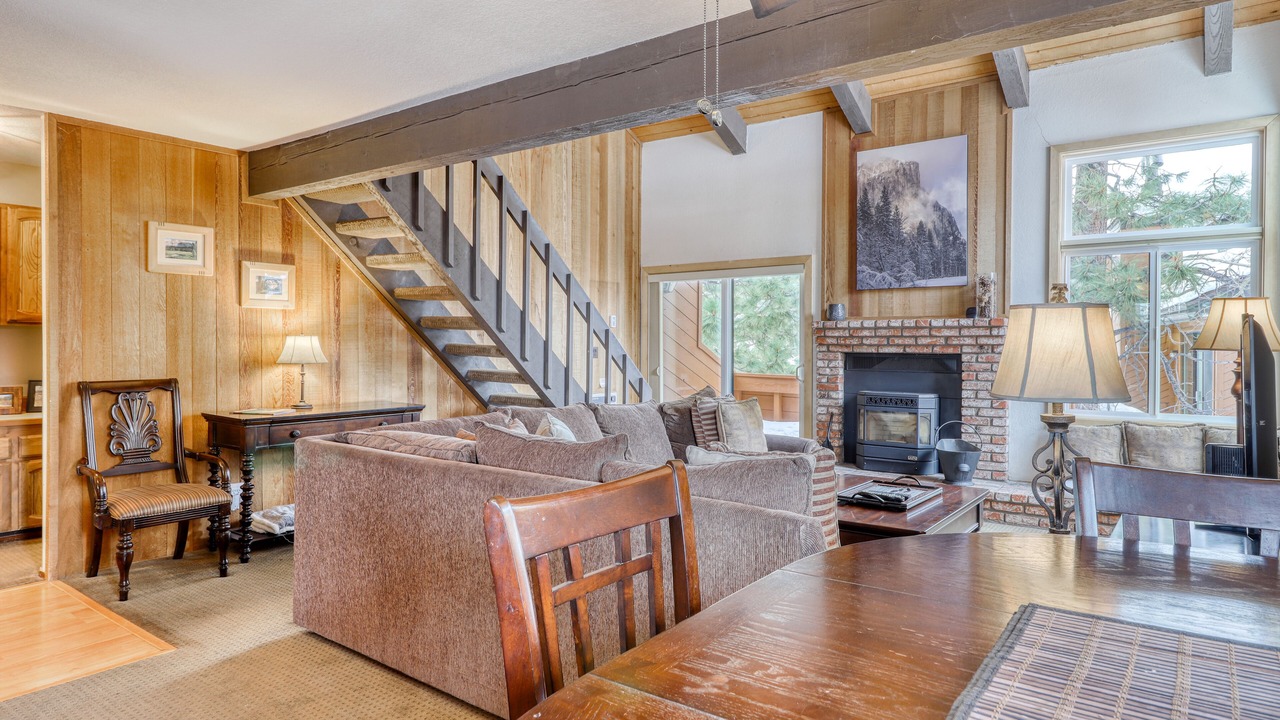 Photo of Livingroom in Mammoth Lakes