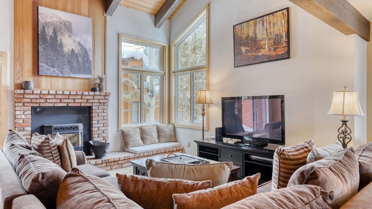 Photo of Livingroom in Mammoth Lakes