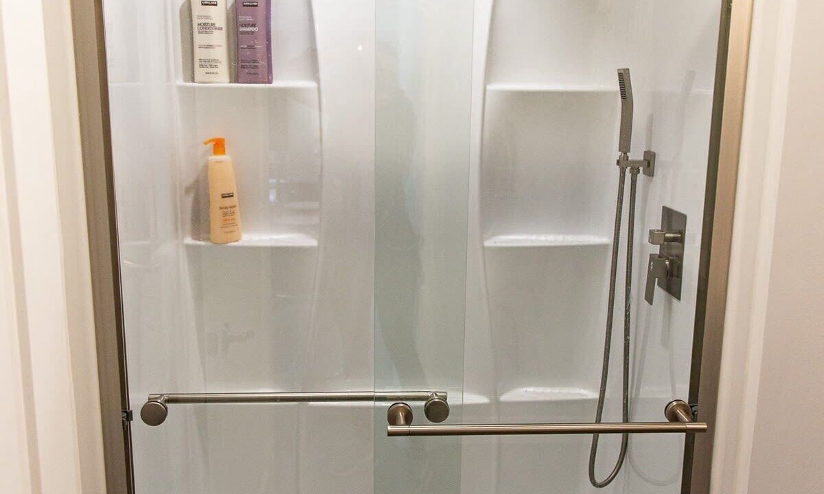 Photo of Bathroom in Bay Park
