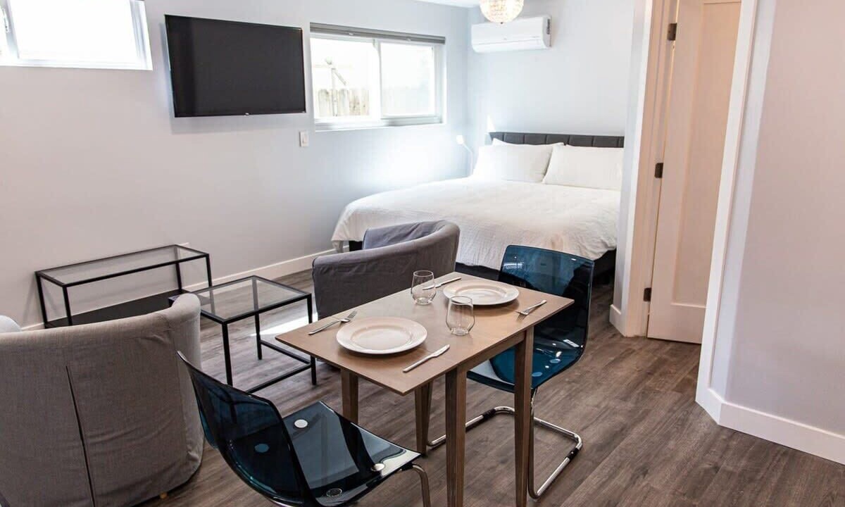 Photo of Bedroom in Bay Park