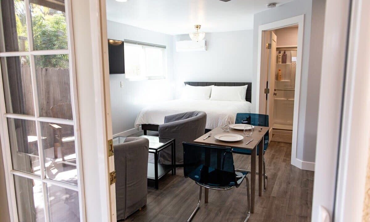 Photo of Bedroom in Bay Park