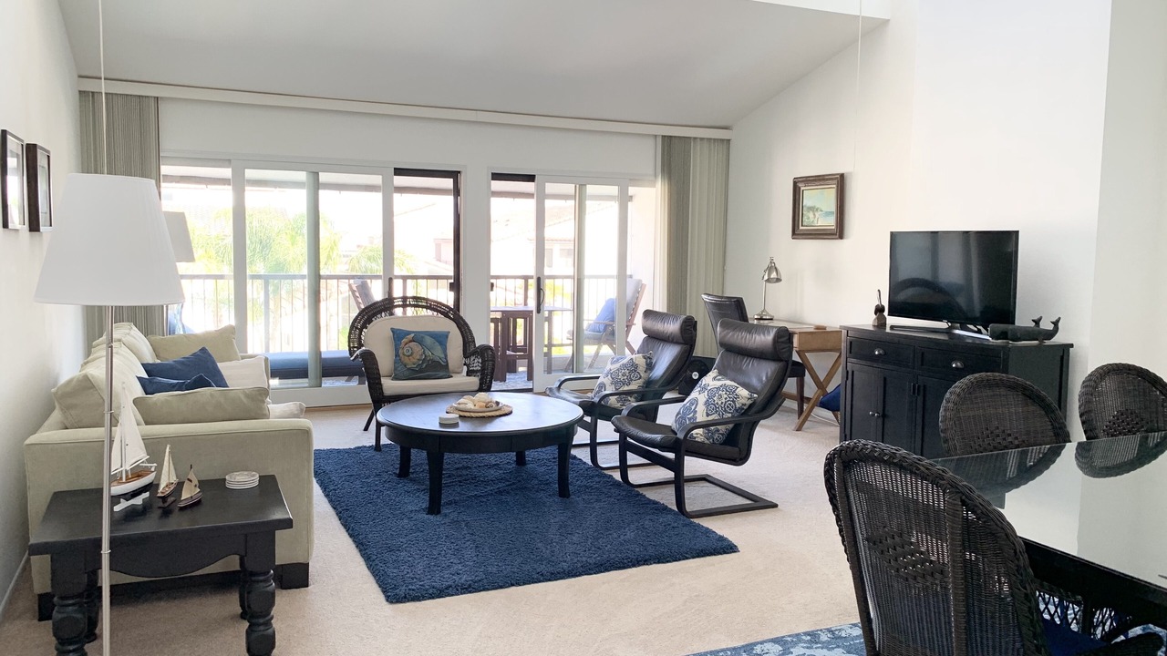 Photo of Livingroom in East Mesa