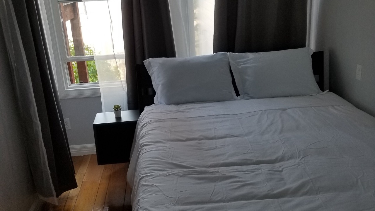 Photo of Bedroom in Outer Richmond