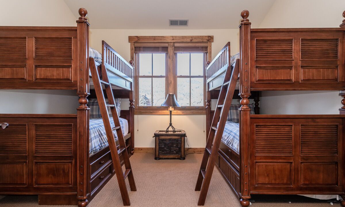 Photo of Bedroom in Mammoth Lakes