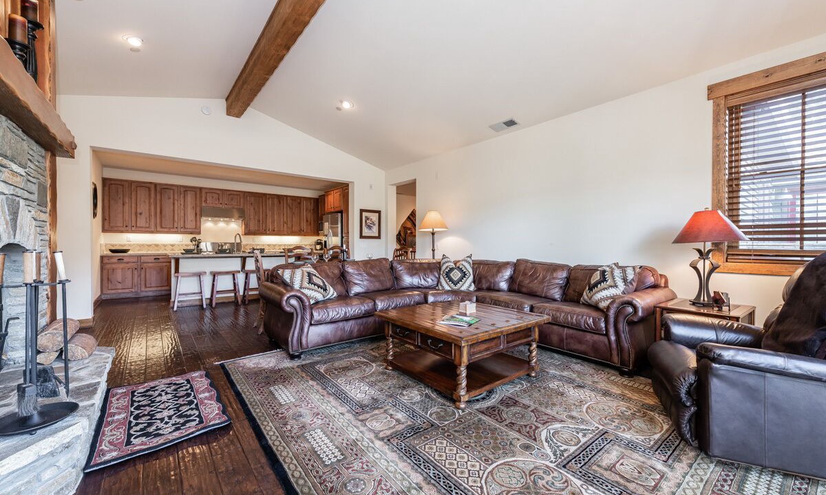 Photo of Livingroom in Mammoth Lakes