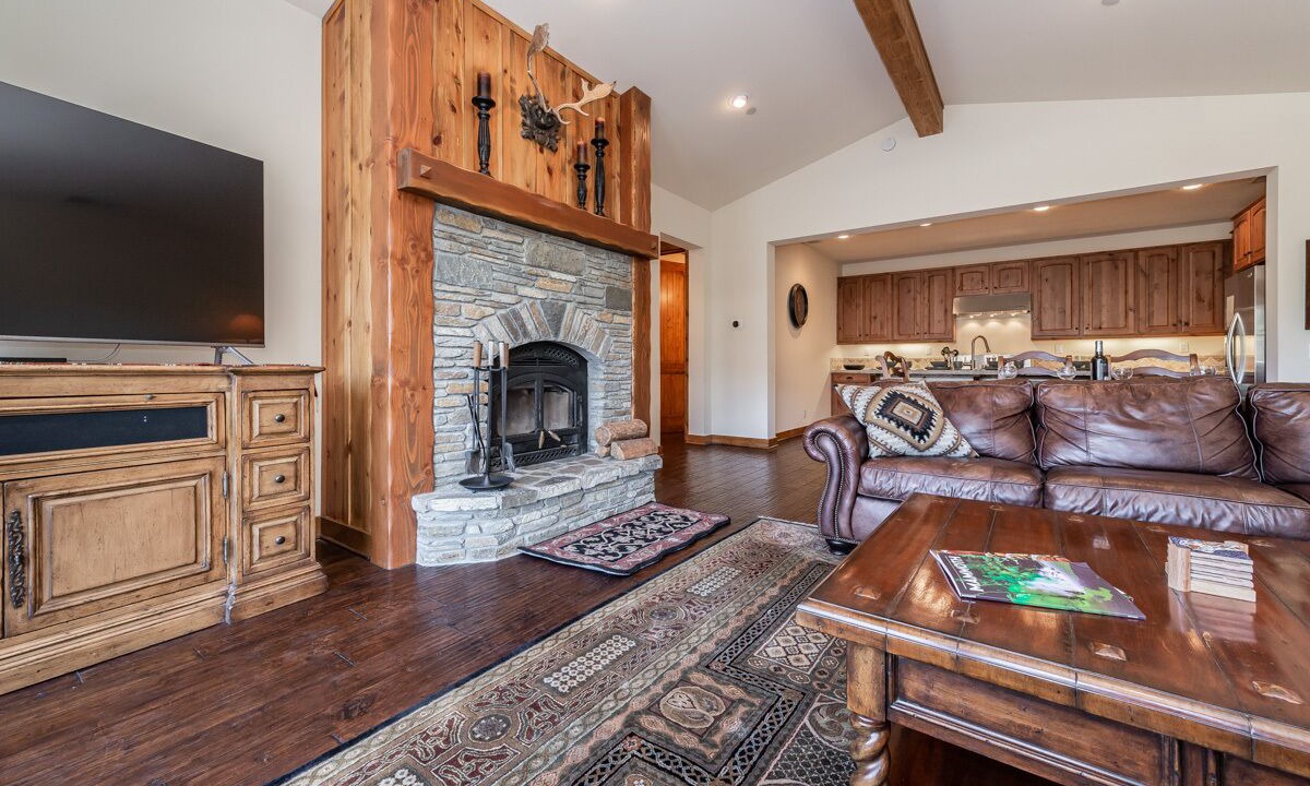 Photo of Livingroom in Mammoth Lakes