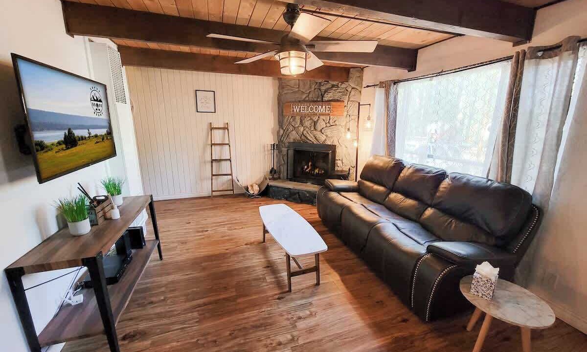 Photo of Livingroom in Big Bear Lake