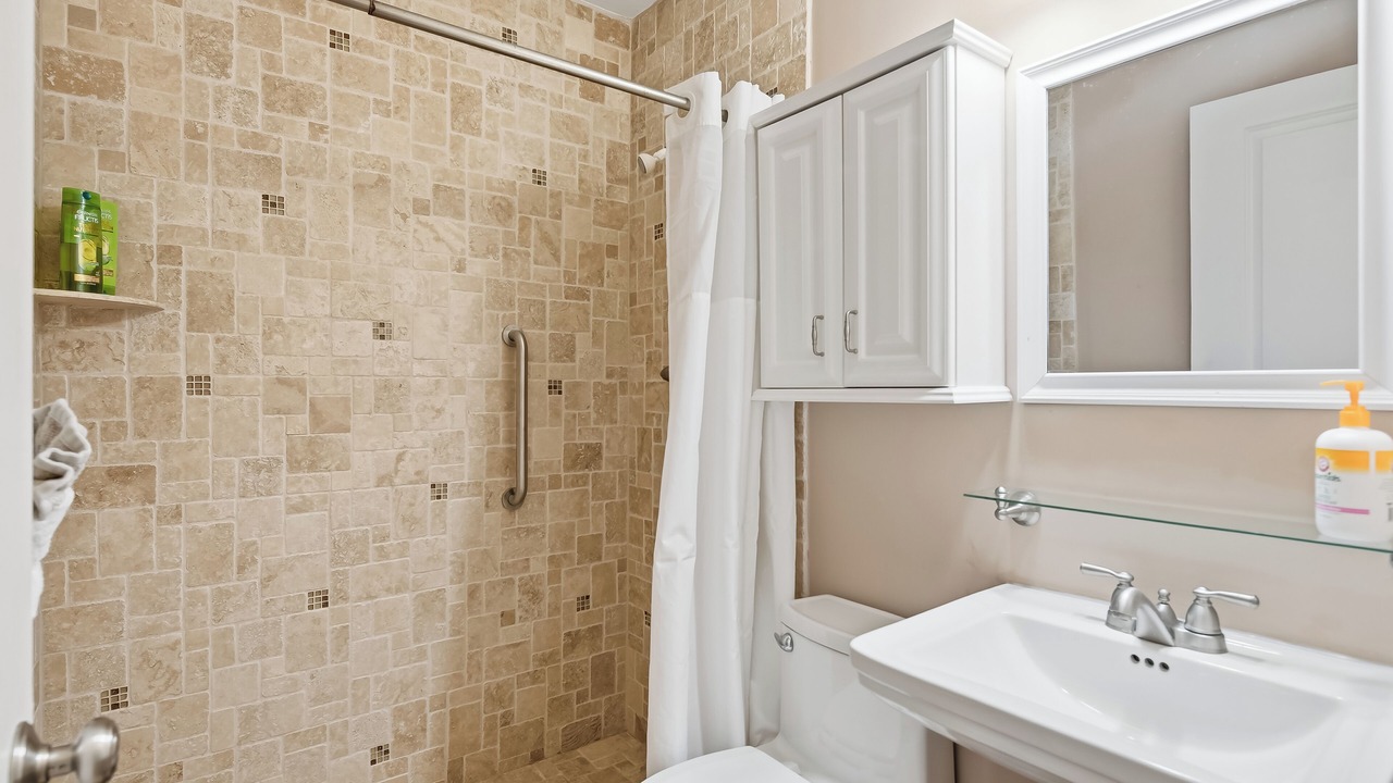 Photo of Bathroom in Naples Park