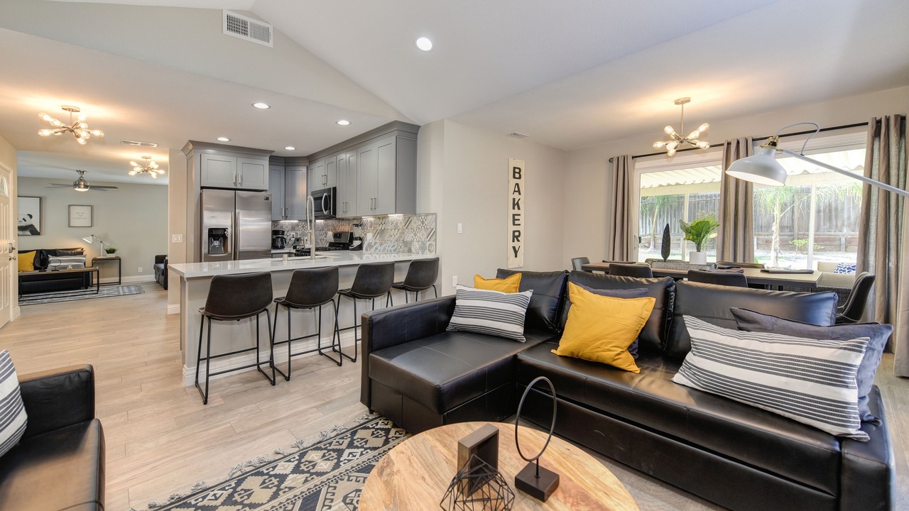Photo of Livingroom in Sacramento