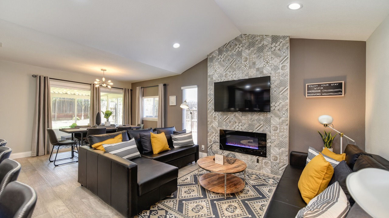Photo of Livingroom in Sacramento