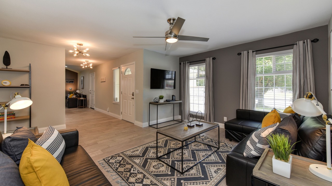 Photo of Livingroom in Sacramento