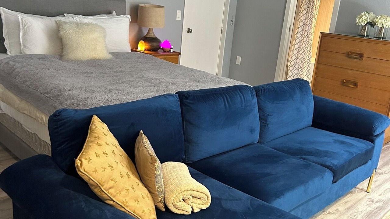 Photo of Bedroom in Oak Knoll - Redwood Park