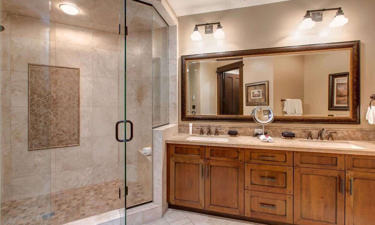 Photo of Bathroom in Empire Pass
