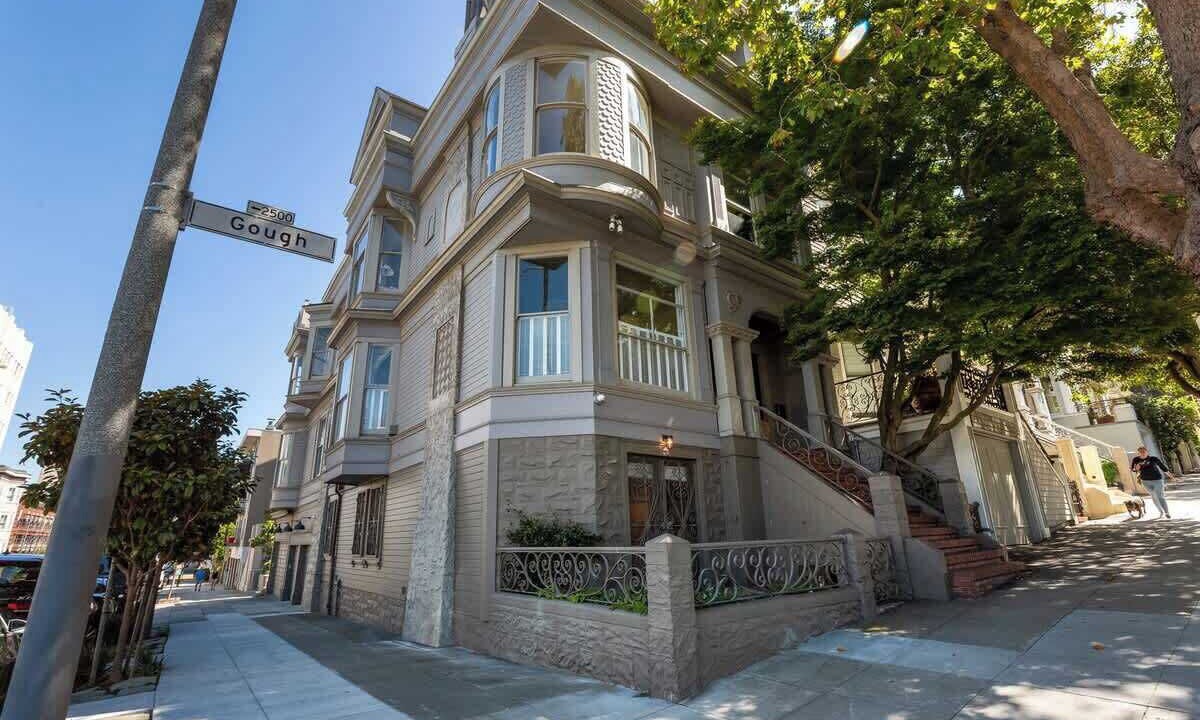 Photo of Others in Pacific Heights