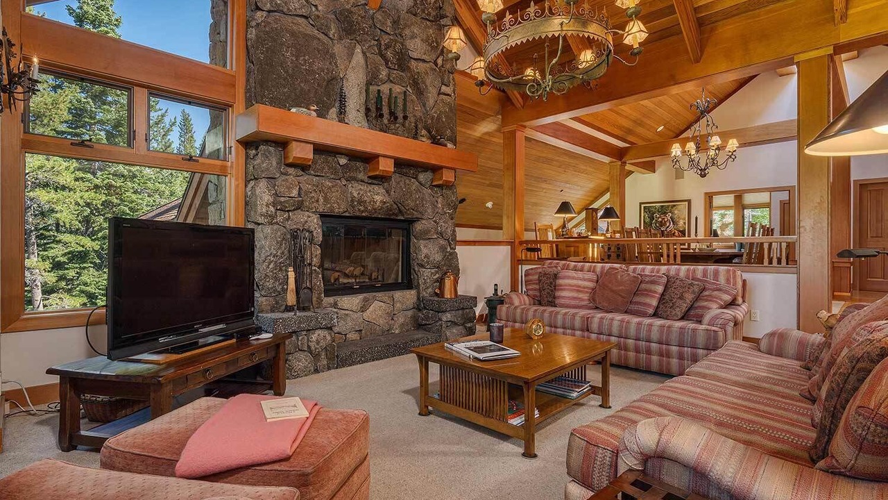 Photo of Livingroom in Olympic Valley