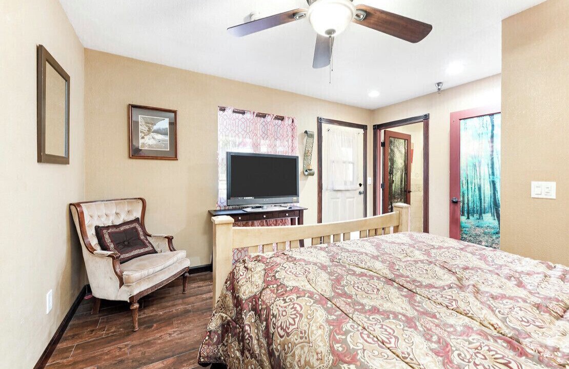 Photo of Bedroom in Foresthill