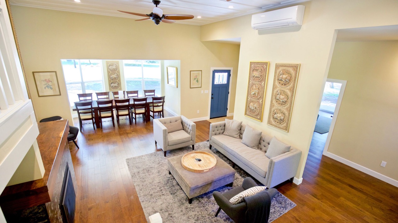 Photo of Livingroom in Kelseyville