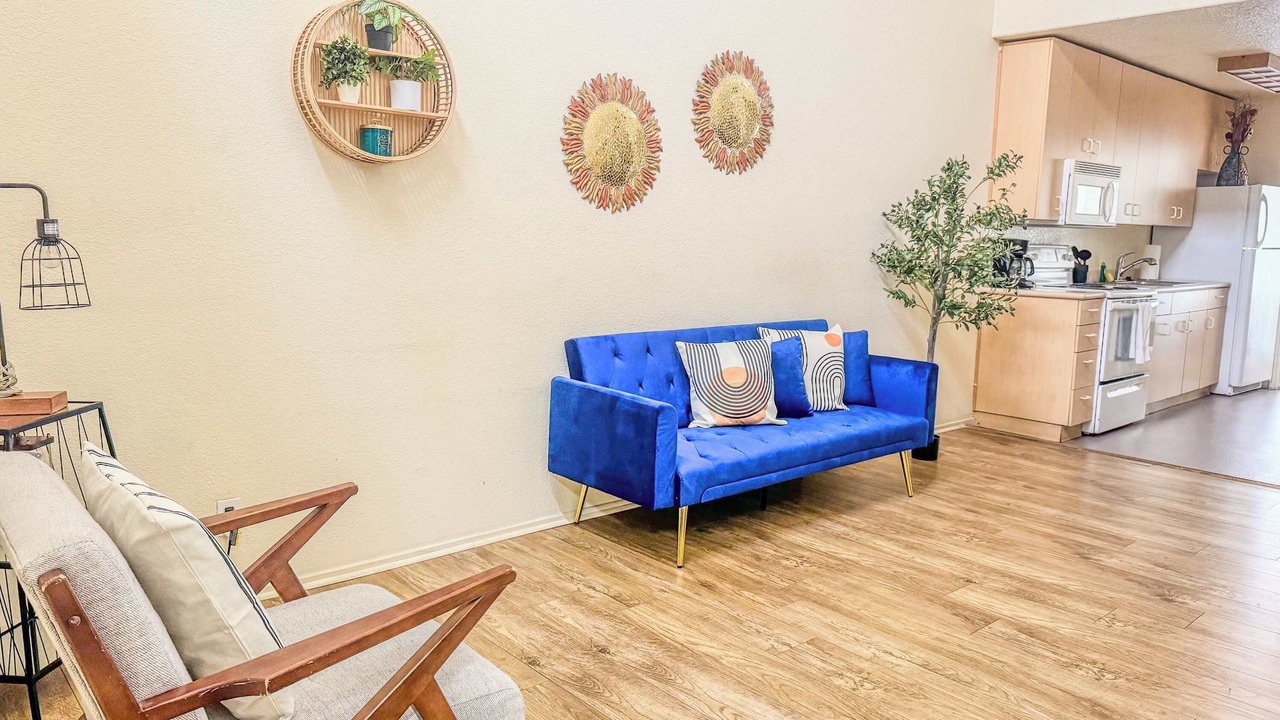 Photo of Livingroom in Cortez Hill