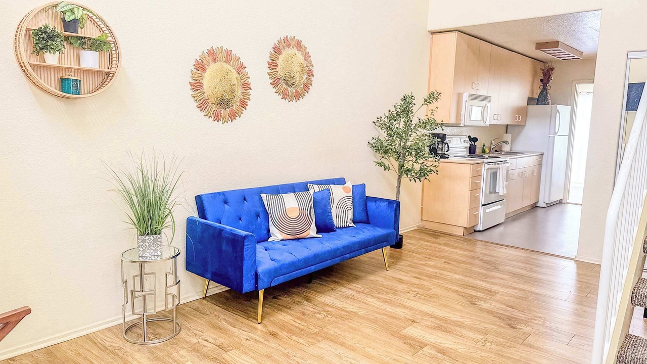 Photo of Livingroom in Cortez Hill