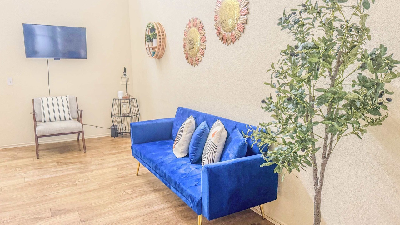 Photo of Livingroom in Cortez Hill