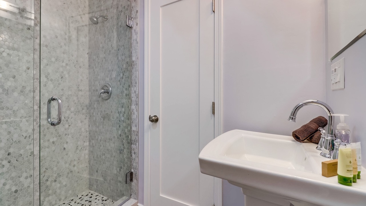 Photo of Bathroom in South Mission Beach
