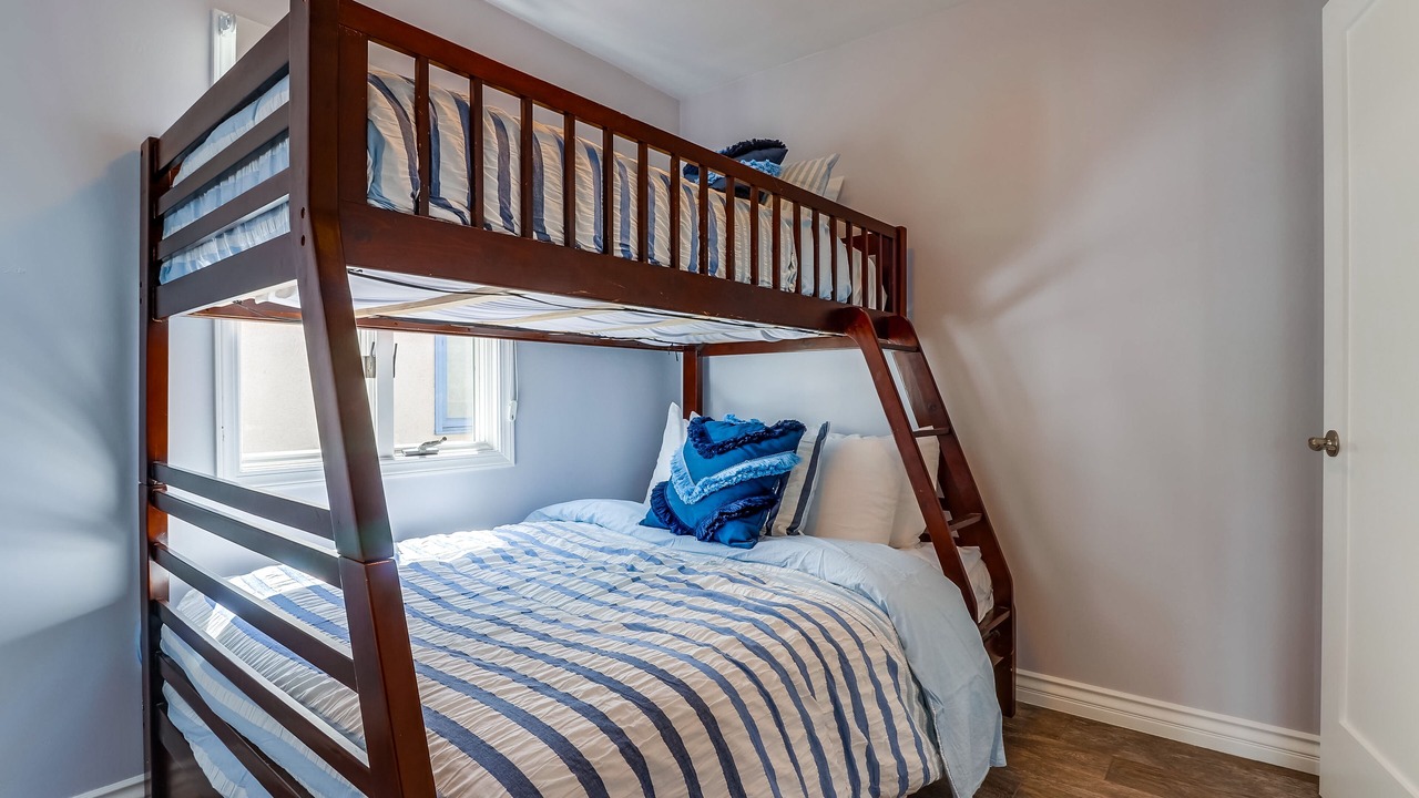 Photo of Bedroom in South Mission Beach