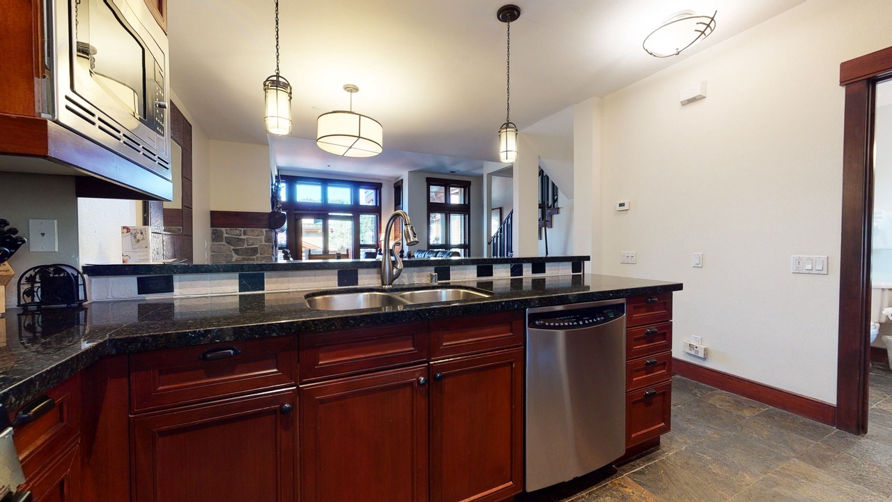 Photo of Kitchen in Mammoth Lakes