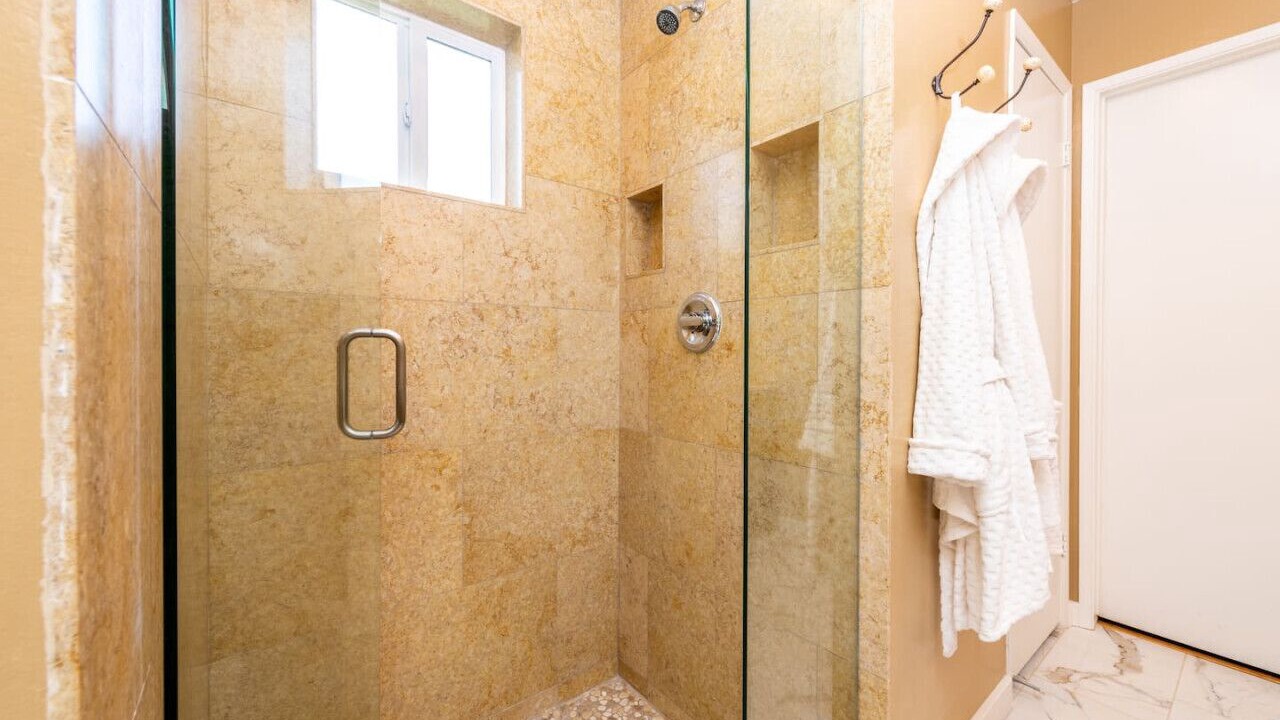 Photo of Bathroom in Araby