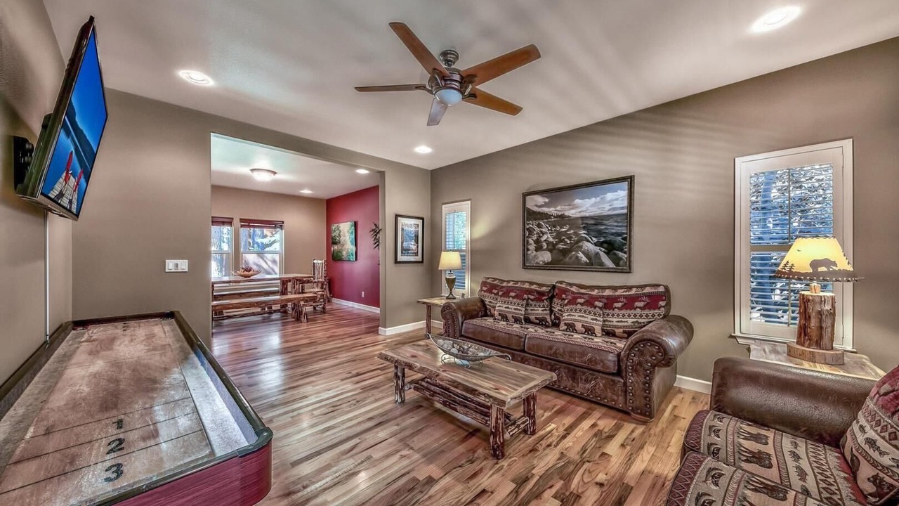 Photo of Livingroom in Montgomery Estates