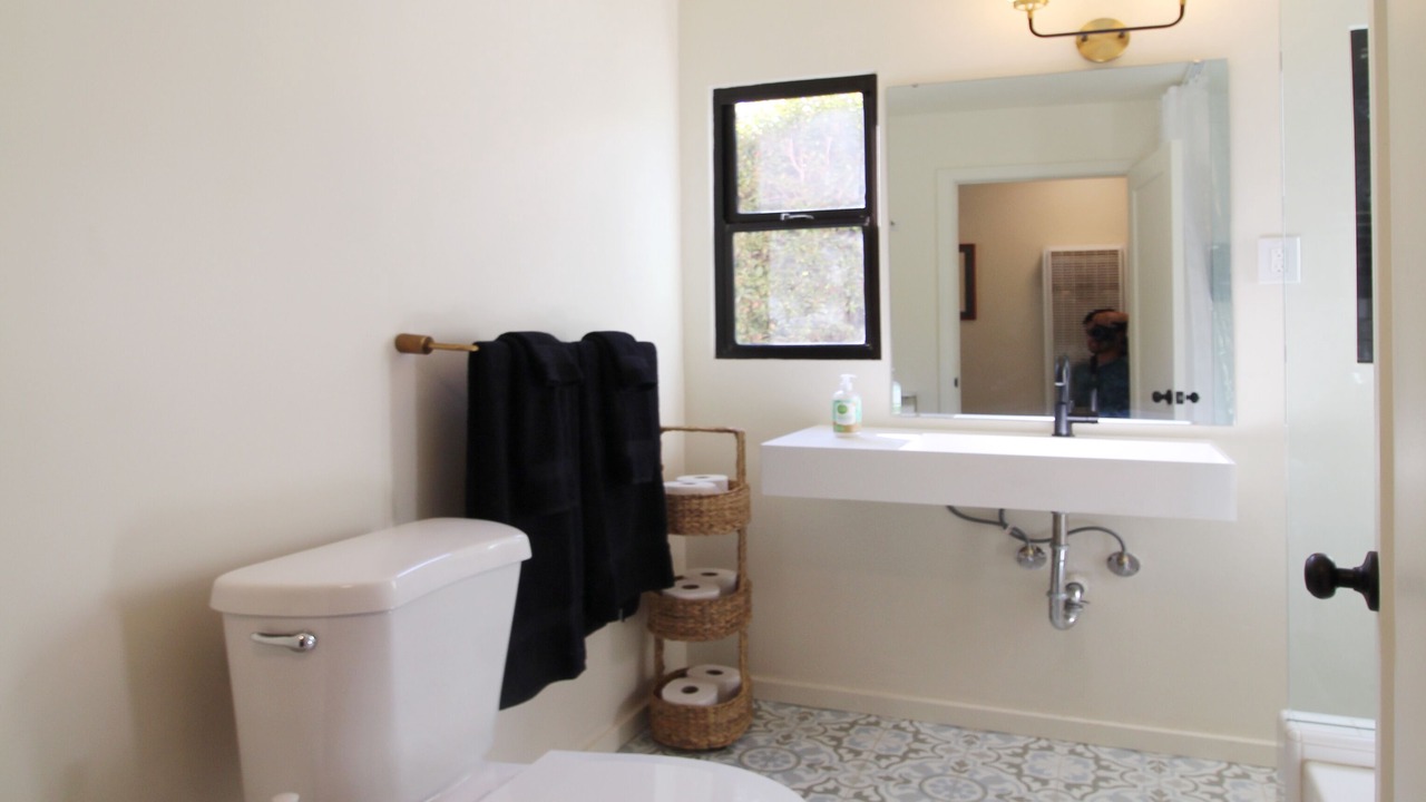 Photo of Bathroom in Oak Park